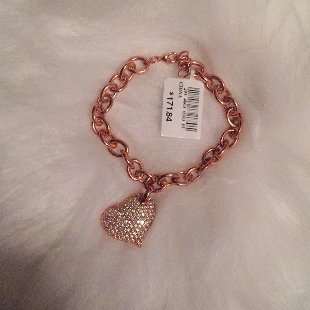 Rose Gold plated heart pendant bracelet.